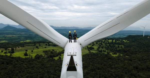 California's Grid Hits 97% Renewable Peak, Signaling Clean Energy Milestone
